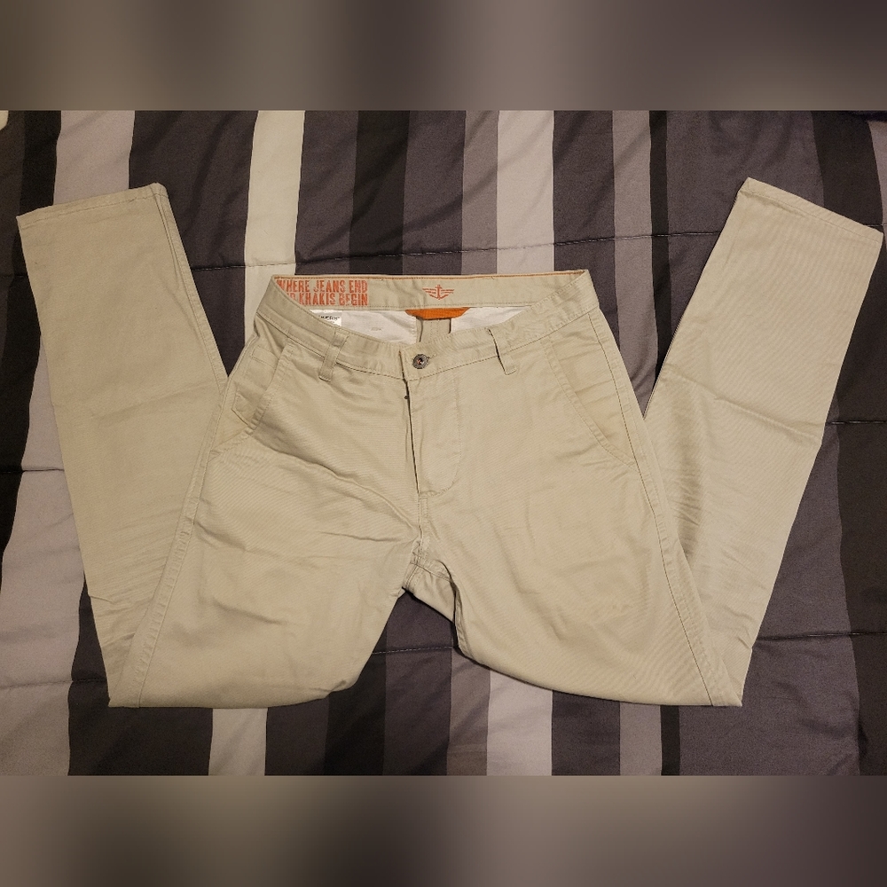 Dockers Skinny Tappered Khakis 29x32